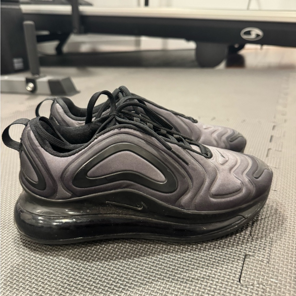Nike 720